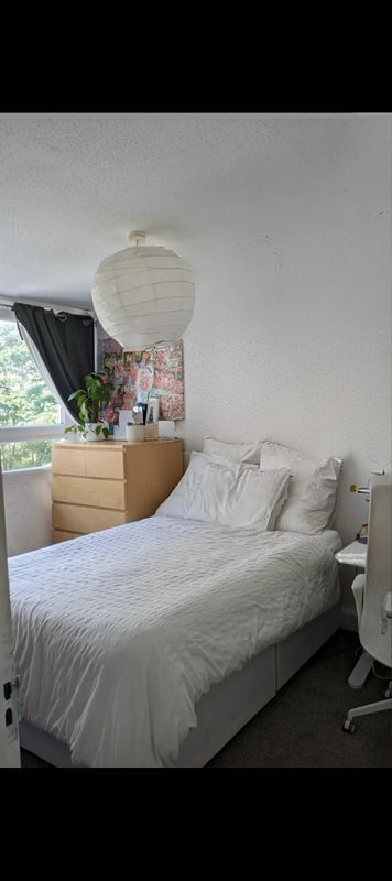 Room York Road in Greater London