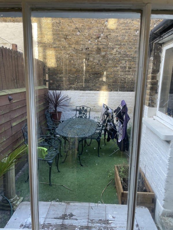 Room Winkley Street in Greater London