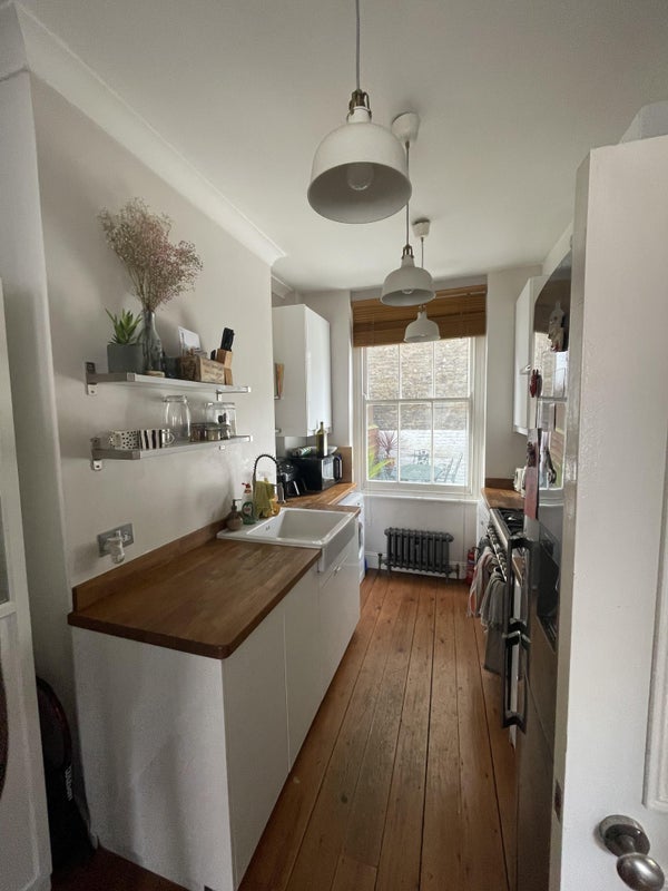 Room Winkley Street in Greater London