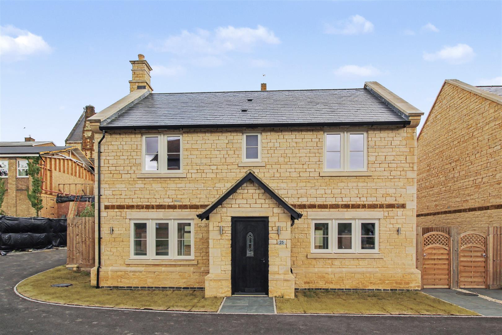 House Castle Mews in Wellingborough