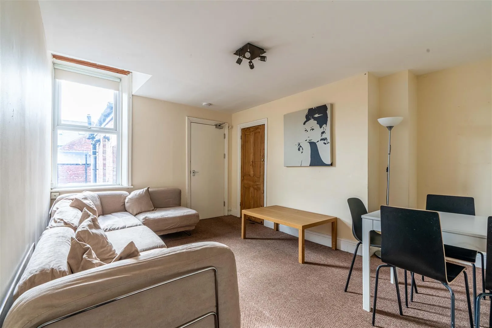 Flat Myrtle Grove in Newcastle upon Tyne