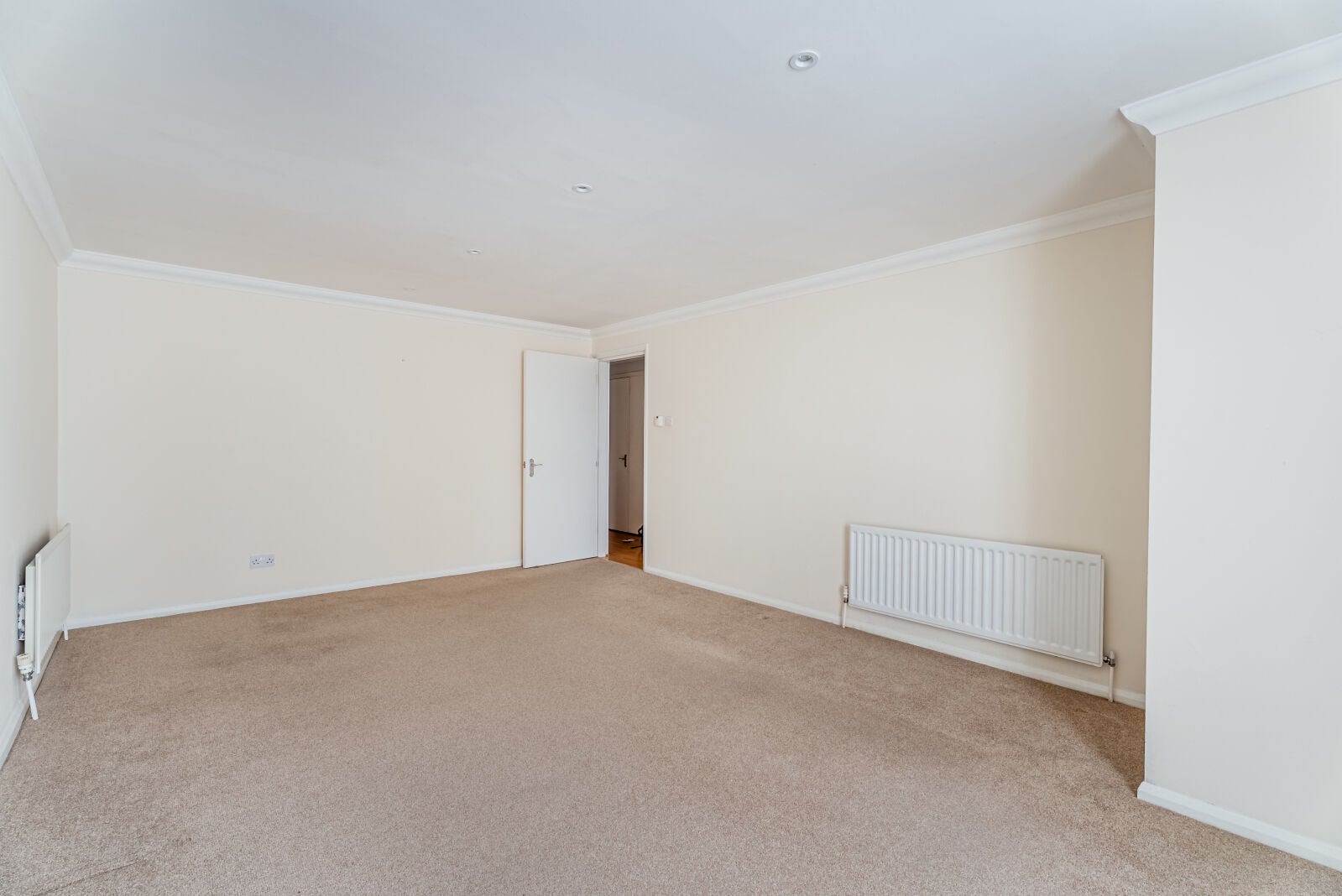 Flat Dexter Close in St Albans