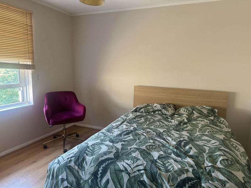 Room Well Street in Greater London