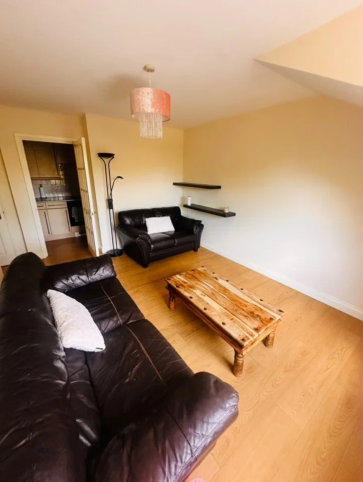 Flat Genotin Road in Greater London