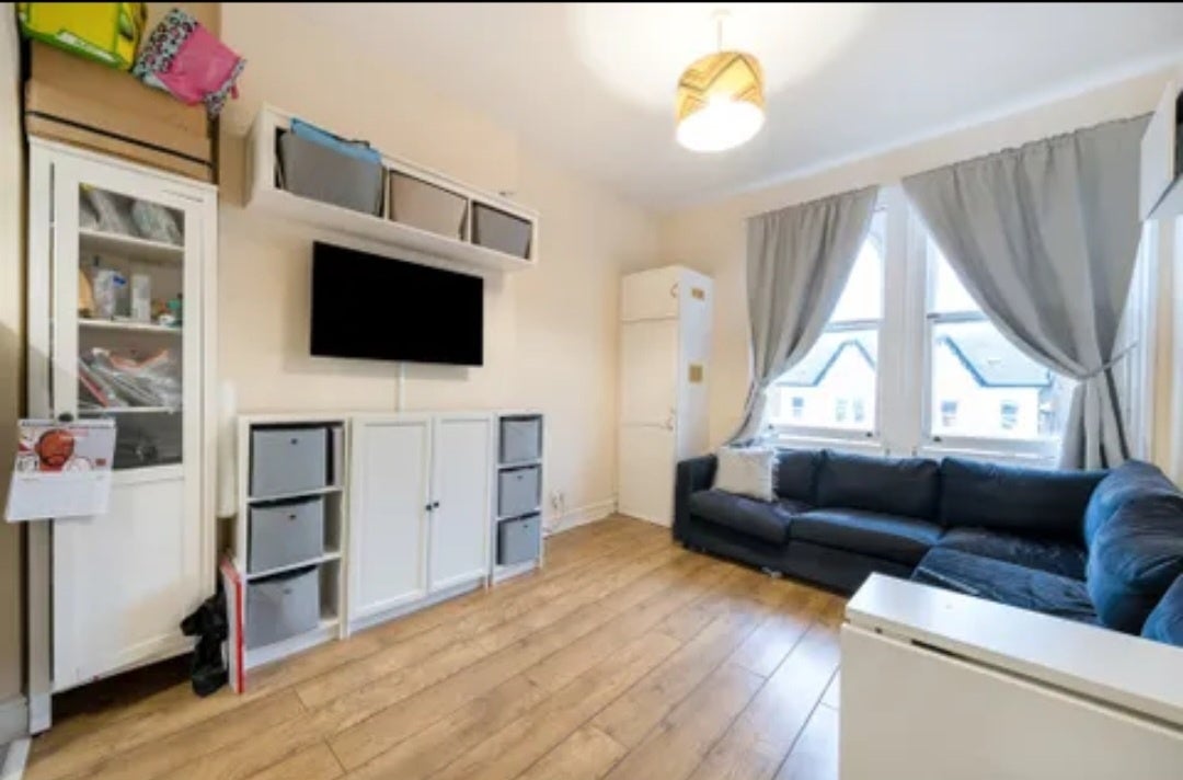 Flat Beulah Road in Greater London
