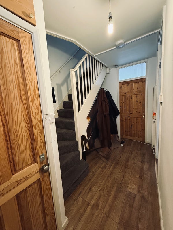 Room Redmans Road in Greater London