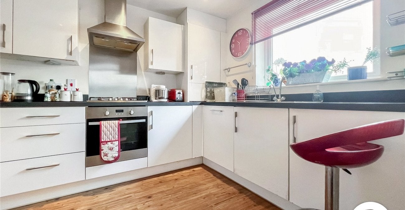 House Peche Way in Greater London