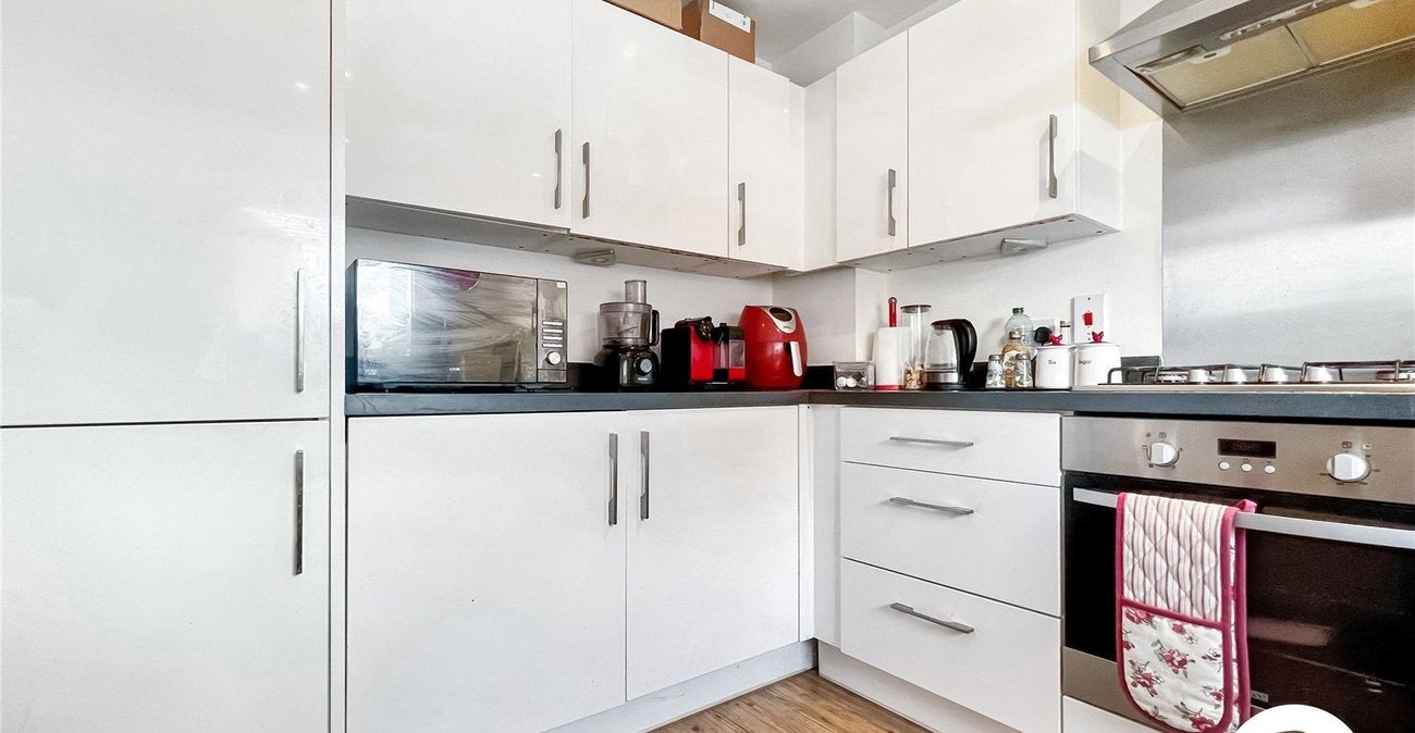 House Peche Way in Greater London