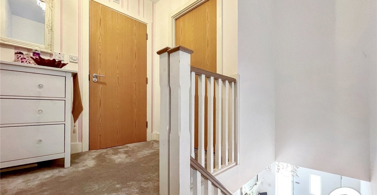 House Peche Way in Greater London