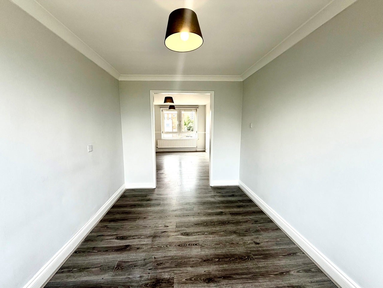 Flat Gosfield Road in London