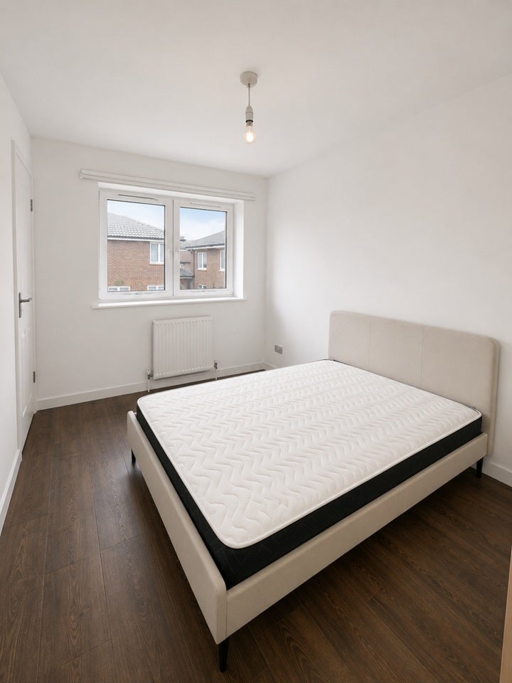 House Tiptree Crescent in Greater London