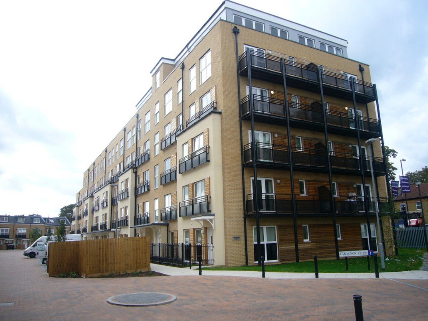 Flat Lanadron Close in Greater London