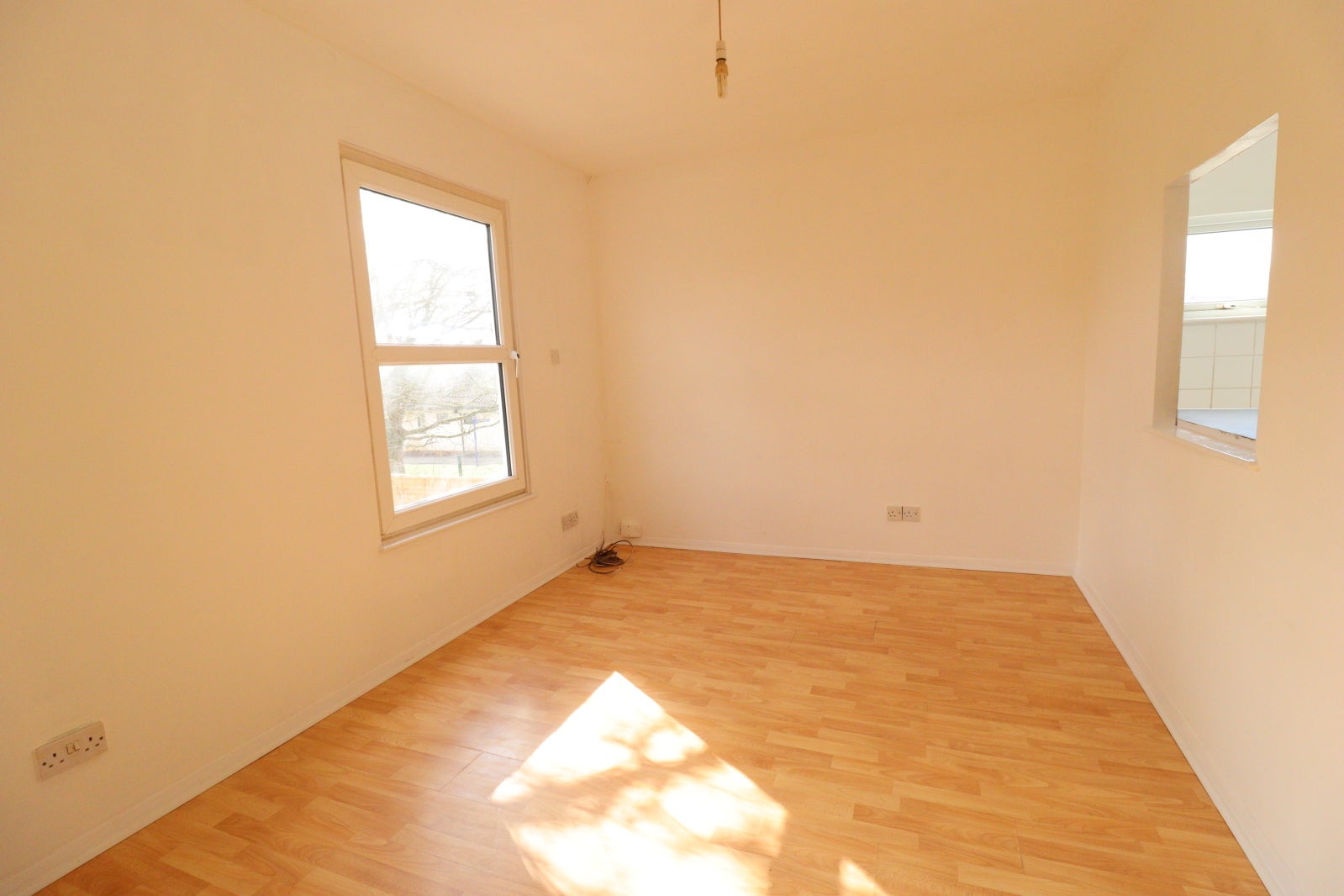 Flat Lanham Place in Basildon