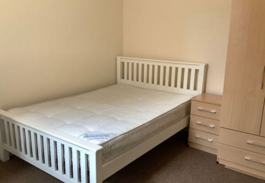 Room Ilkeston Road in Nottingham