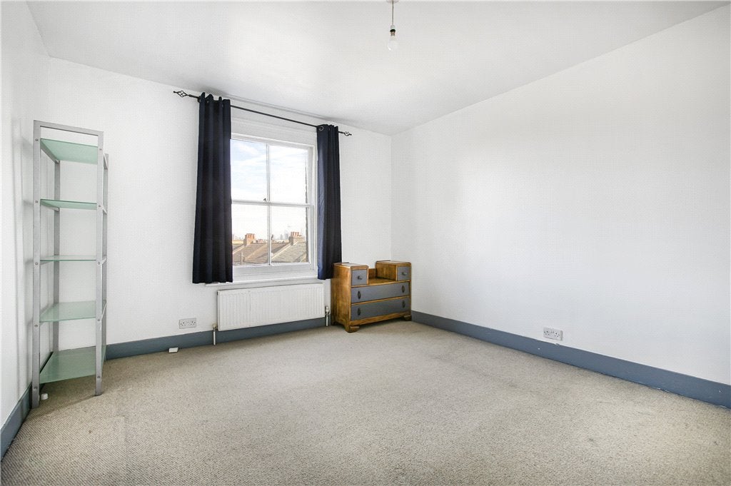 Flat Acre Lane in Greater London