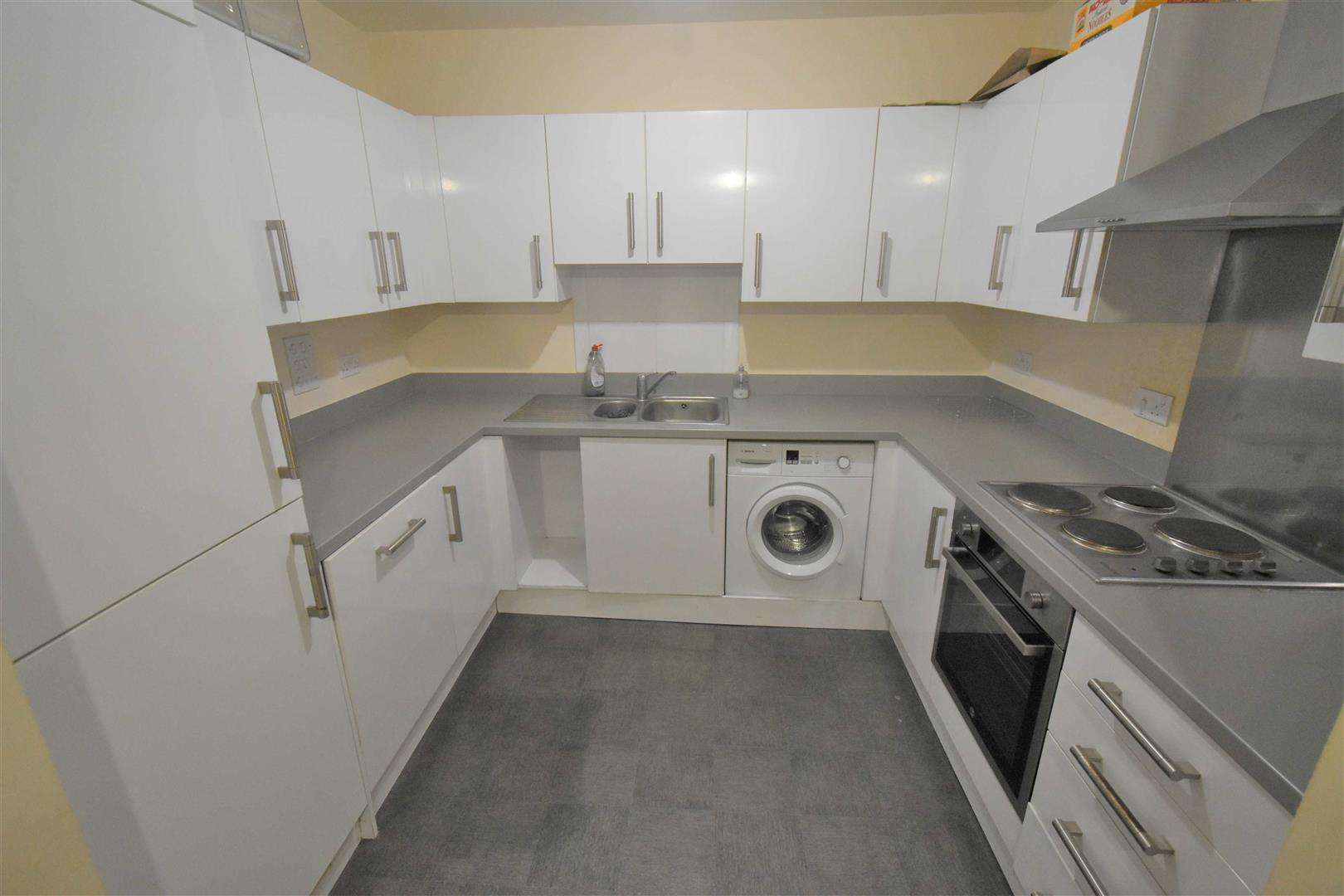 Flat Crawford Avenue in Dartford