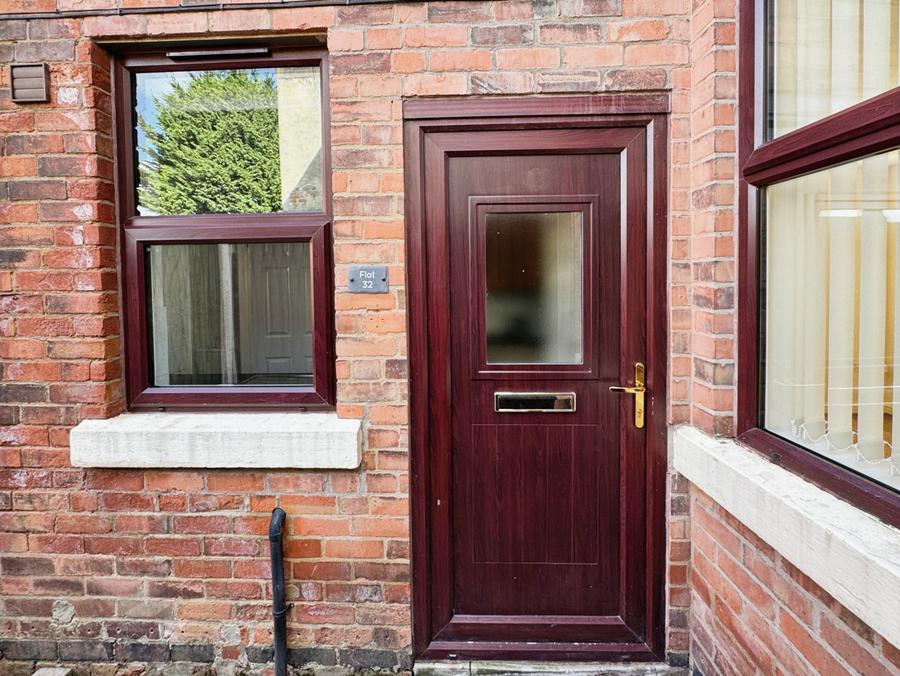 Flat Langley Street in Derby