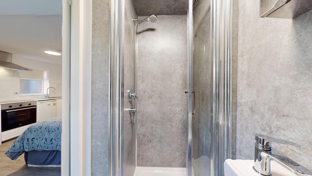 Room Park Avenue in Greater London