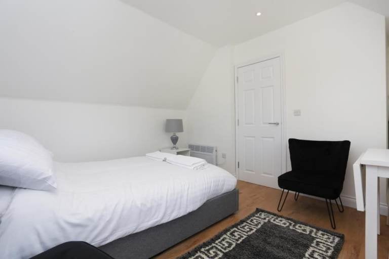 Flat Cumnor Road in Bournemouth