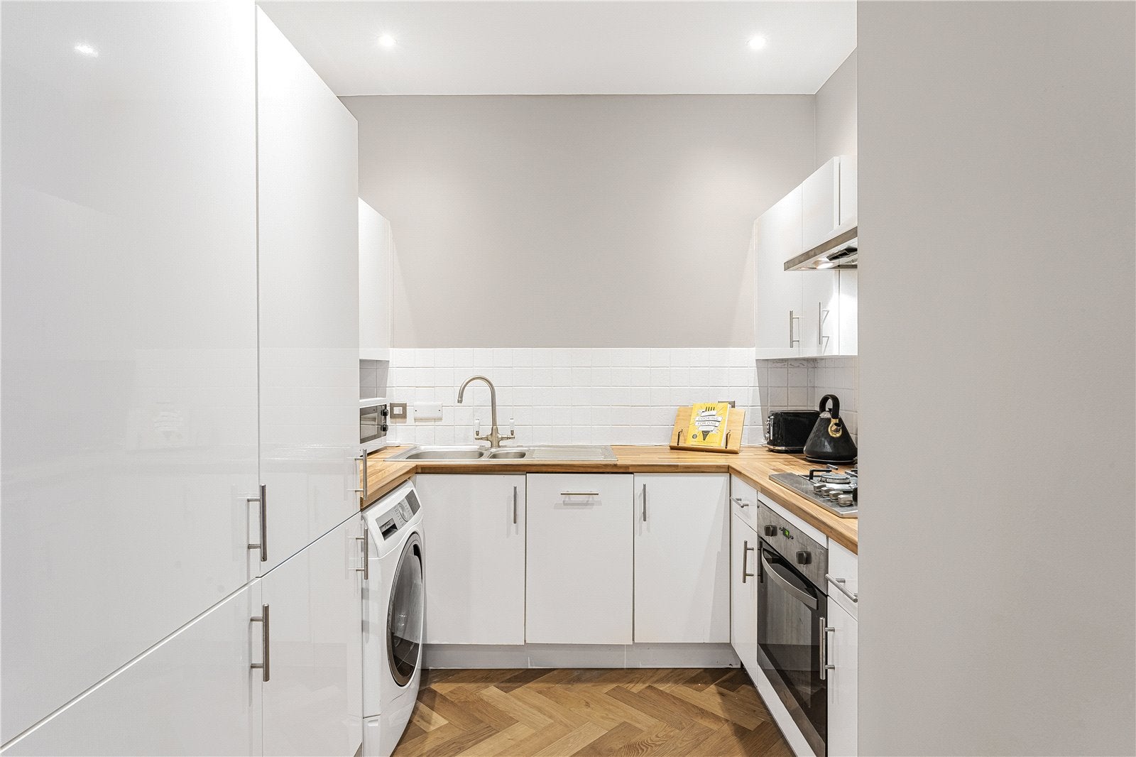 Flat Jerome Street in Greater London