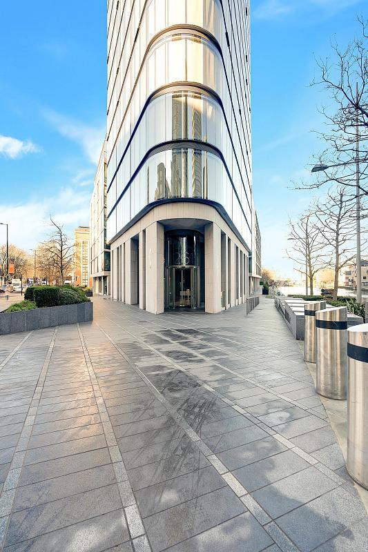 Flat City Road in Greater London