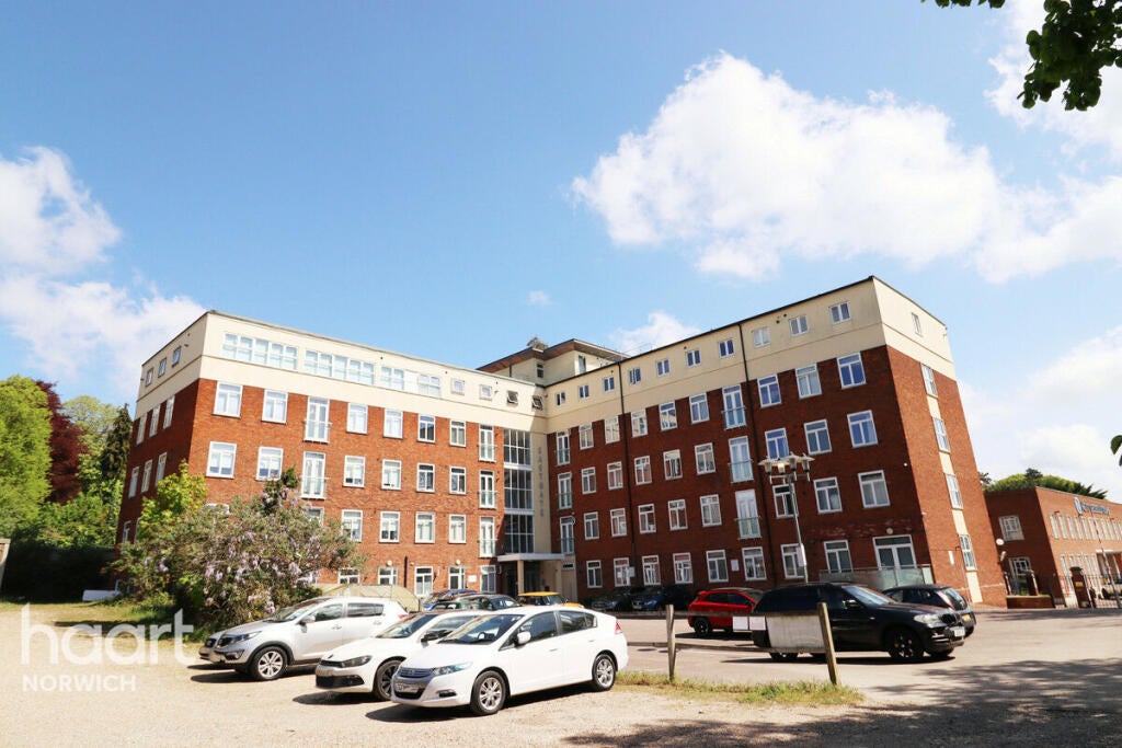 Flat Thorpe Road in Norwich