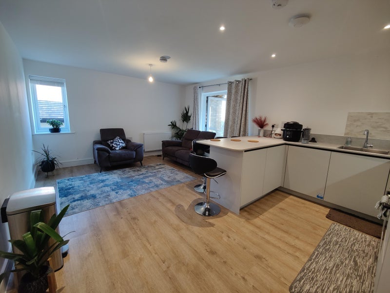 Room Croham Valley Road in Greater London