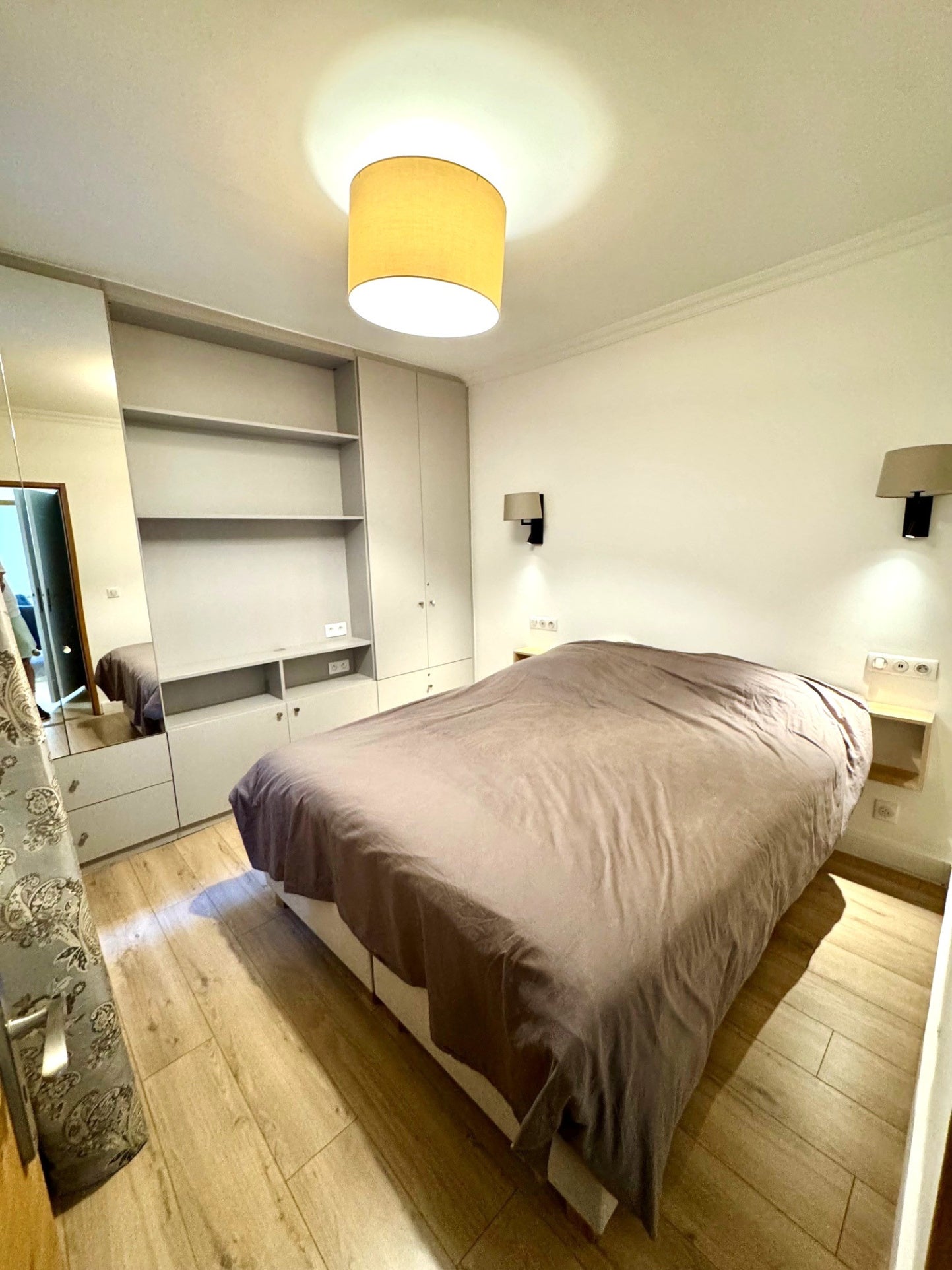 Flat Boulevard de Courcelles in Paris