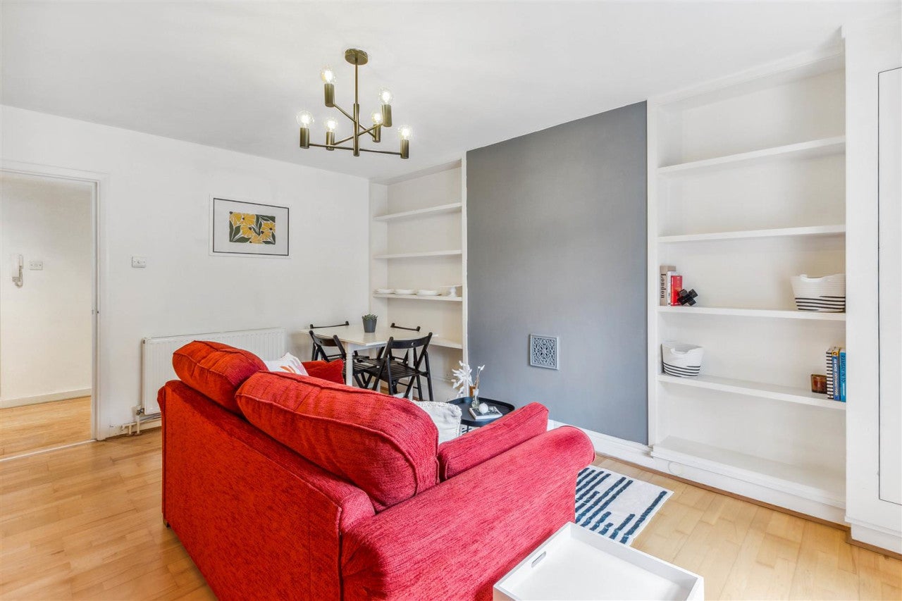 Flat Timothy Close in Greater London