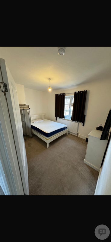 Room Mottingham Road in Greater London