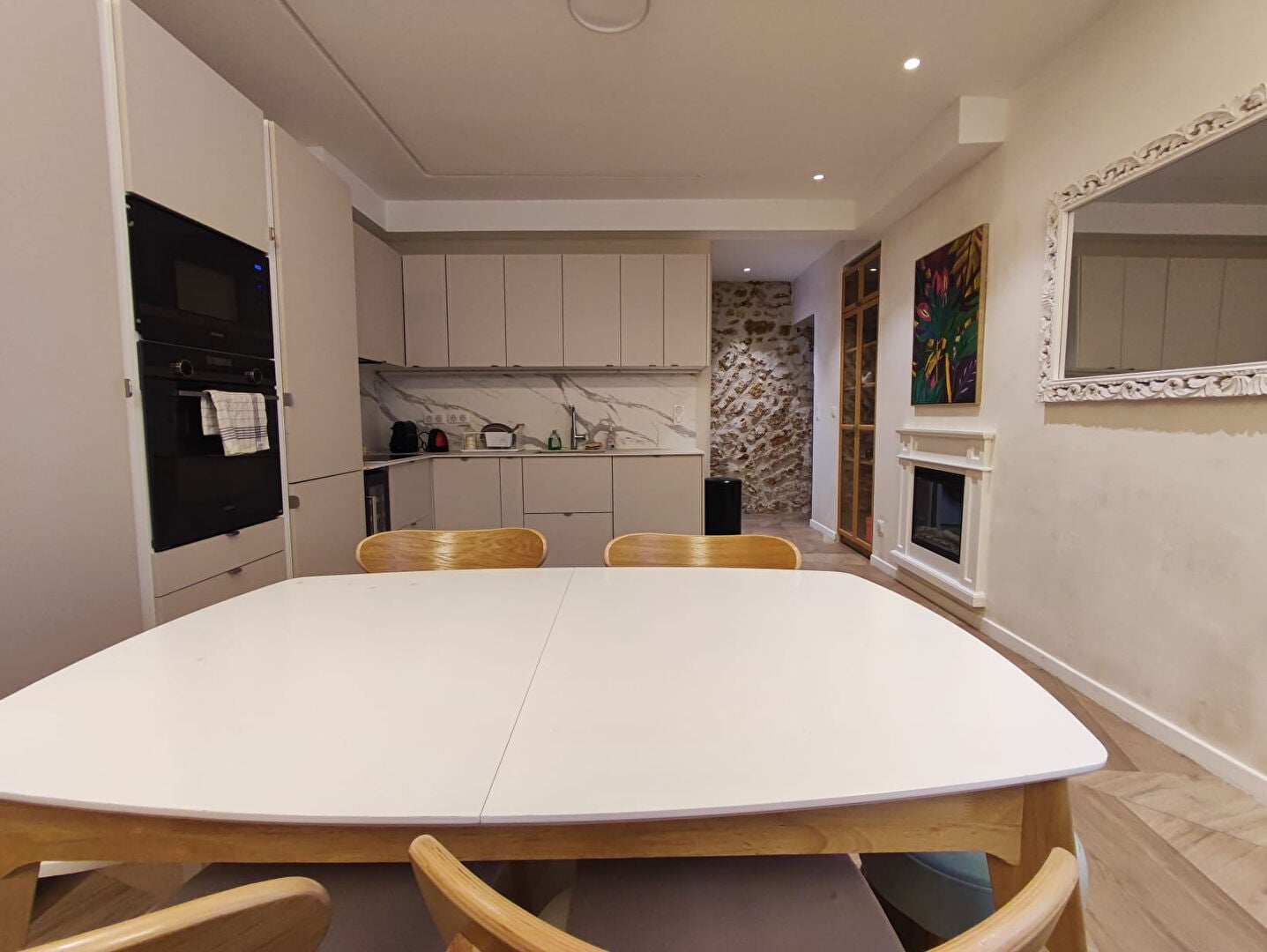 Flat Avenue Gambetta in Paris