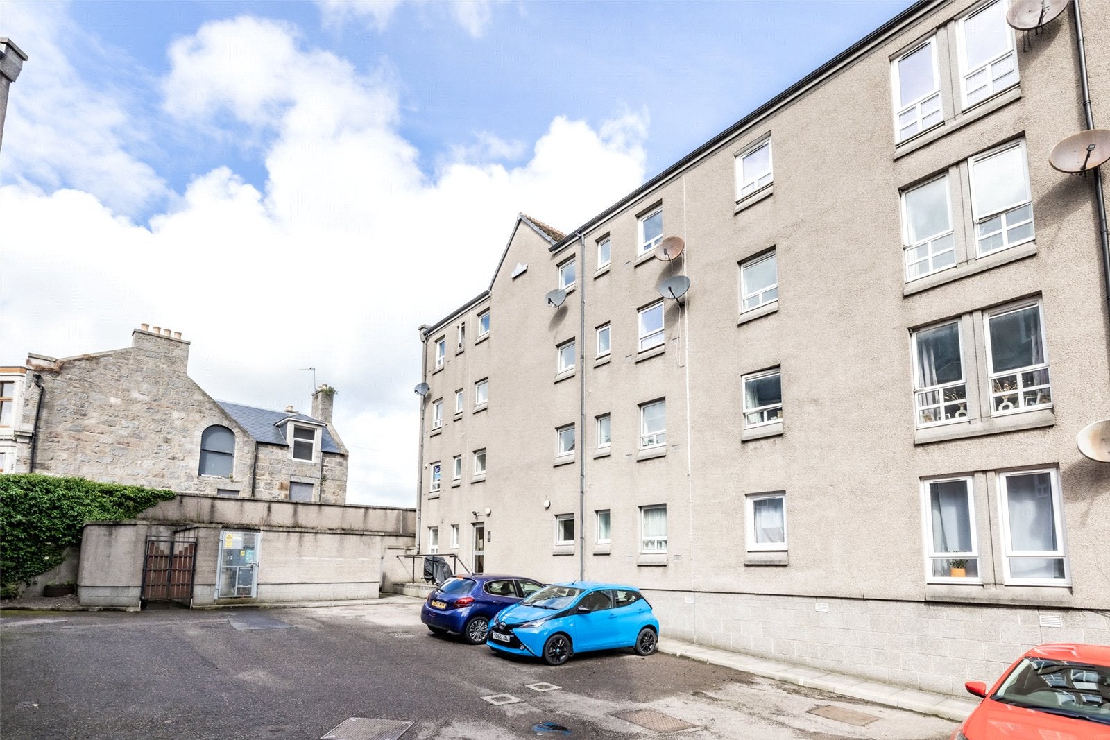Flat Cuparstone Row in Aberdeen