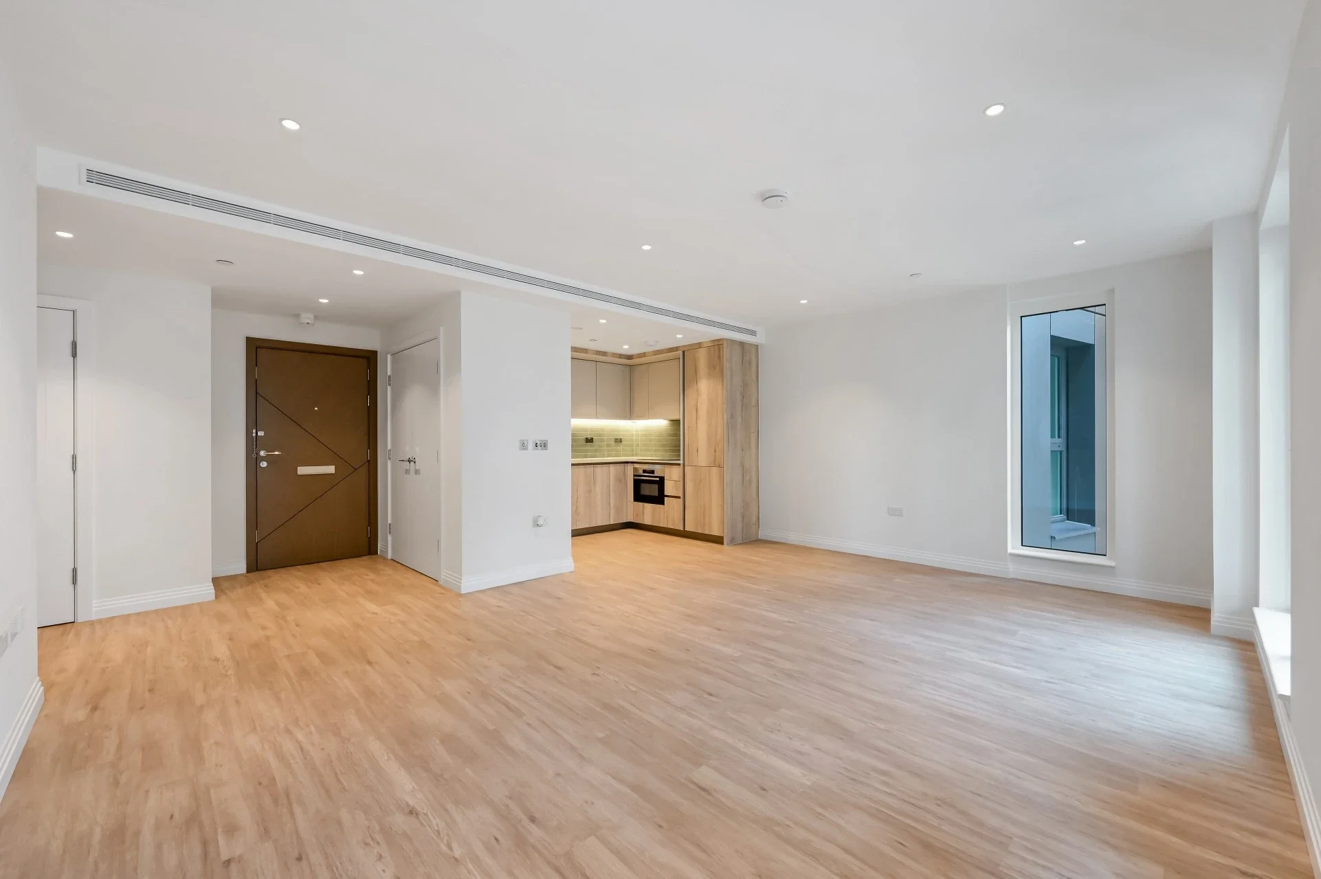 Flat Kennington Lane in Greater London