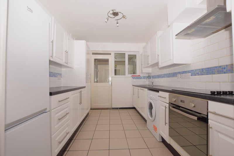 Room Ambleside Avenue in Bristol