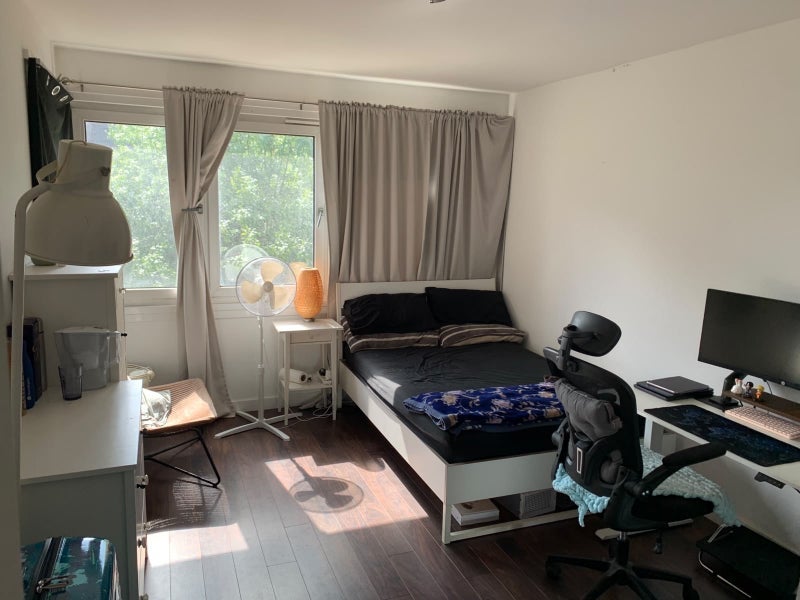 Flat Rainsborough Avenue in Greater London