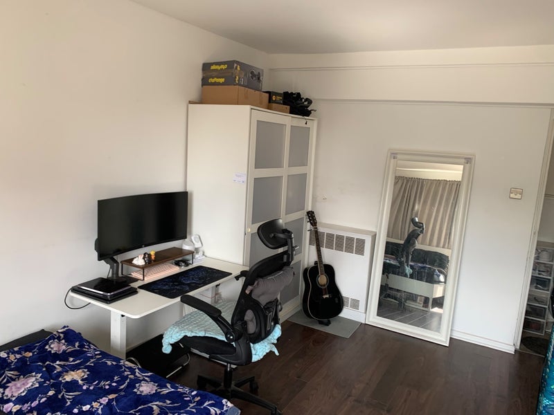 Flat Rainsborough Avenue in Greater London