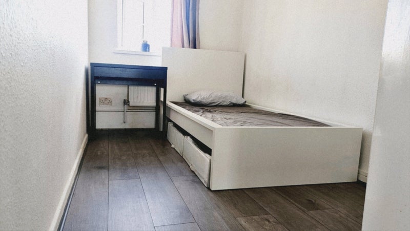 Room Lorne Road in Greater London