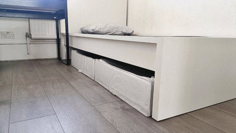 Room Lorne Road in Greater London