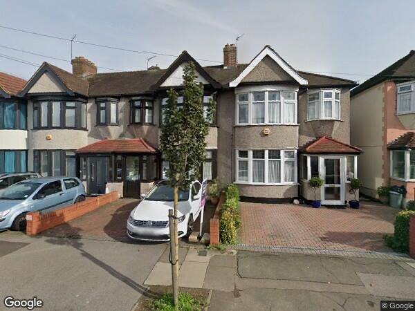 Room Craven Gardens in Greater London