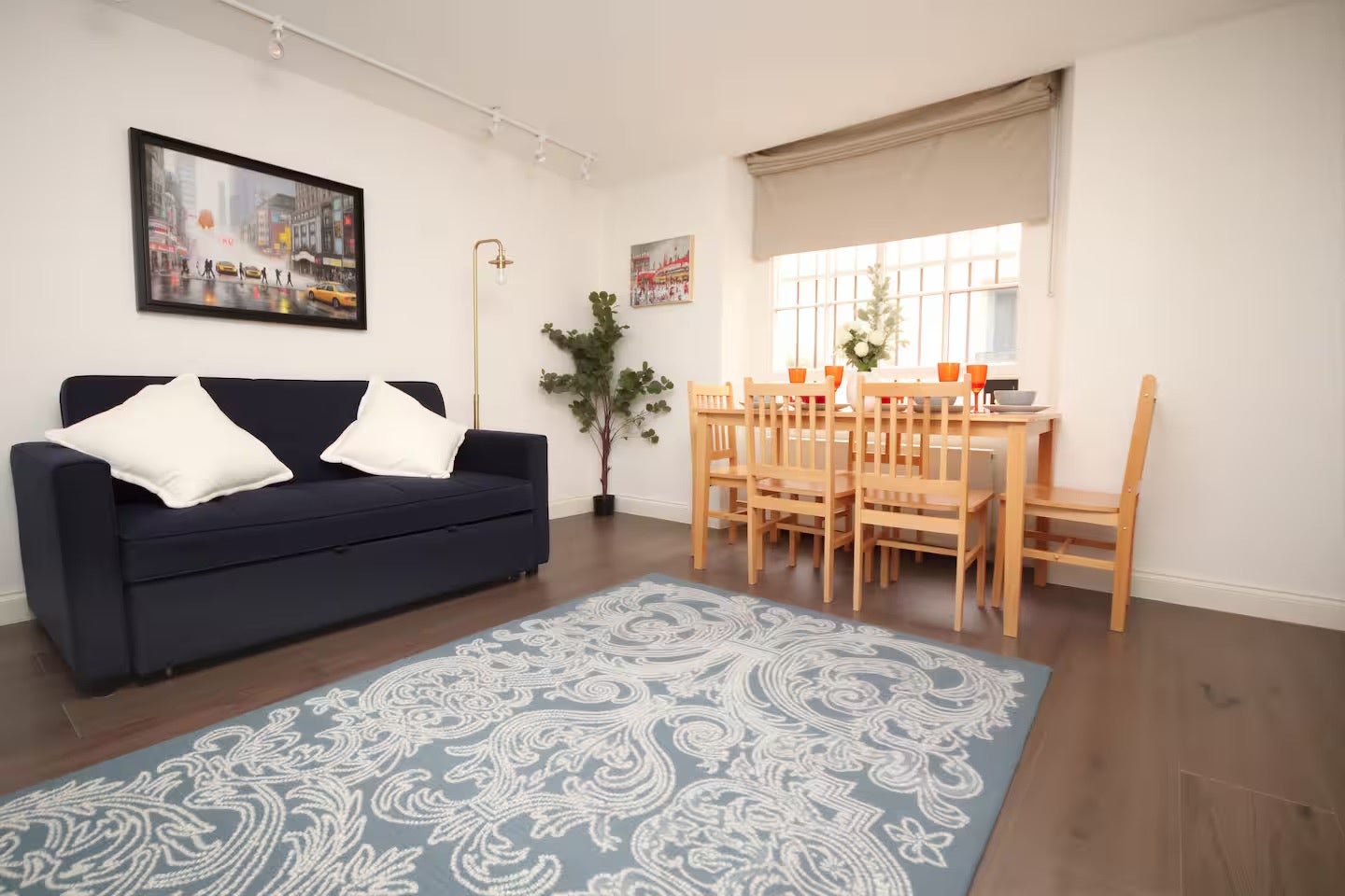 Flat Hugh Street in City of Westminster