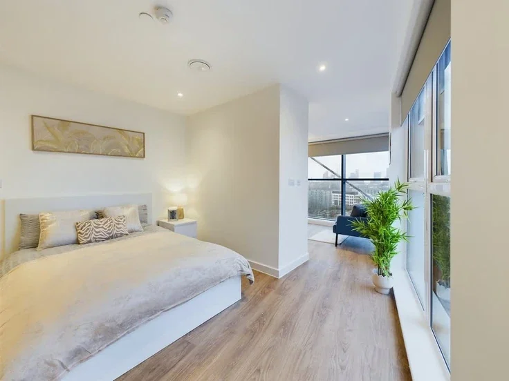 Flat Lissadel Street in Salford