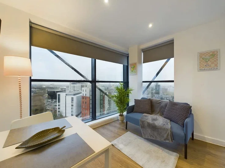 Flat Lissadel Street in Salford