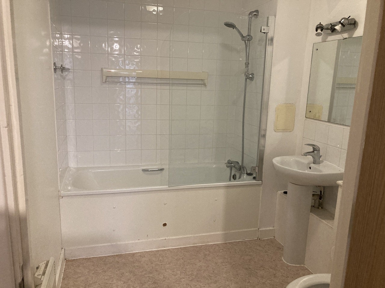 Room South Mayne in Basildon