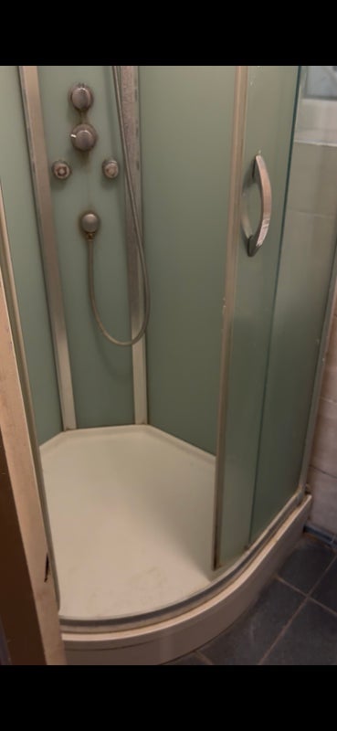 Flat Cheltenham Road in Greater London
