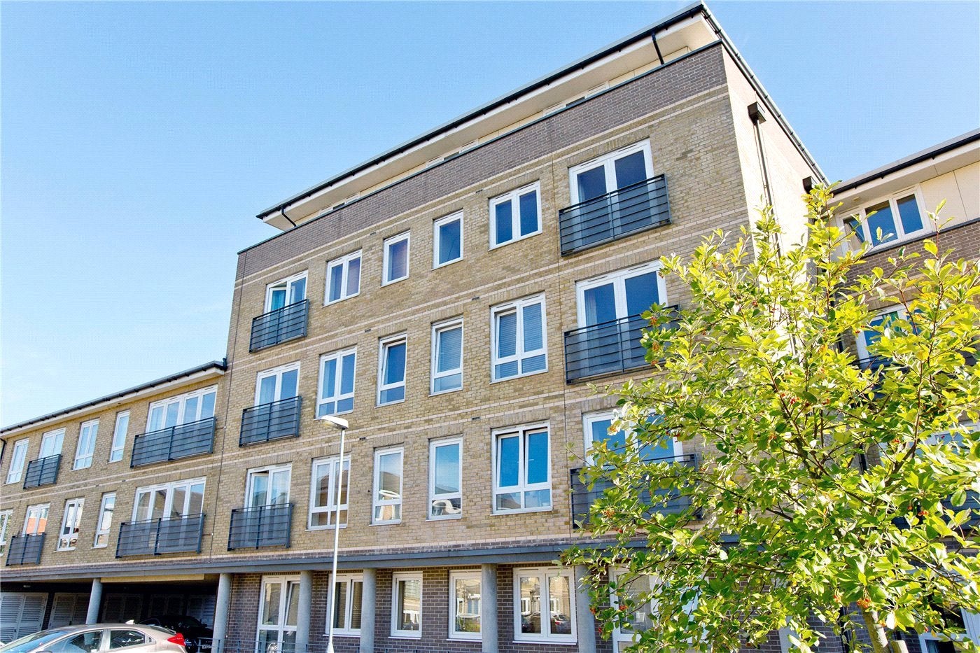 Flat Hereford Road in Greater London