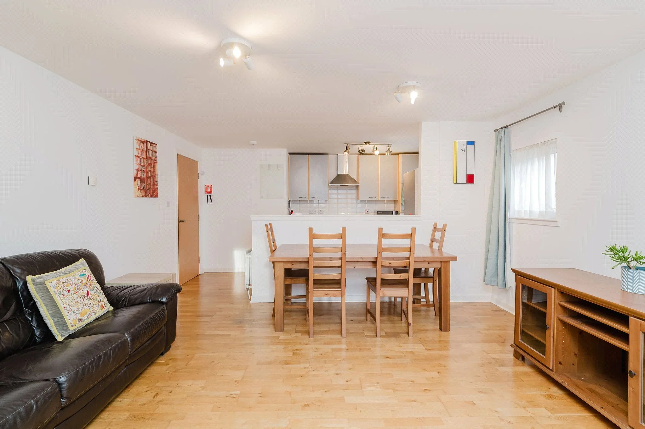 Flat Granton Road in City of Edinburgh