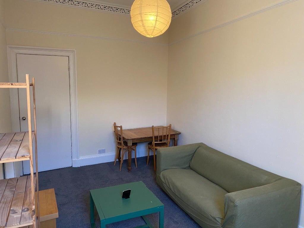 Flat Lauriston Place in City of Edinburgh