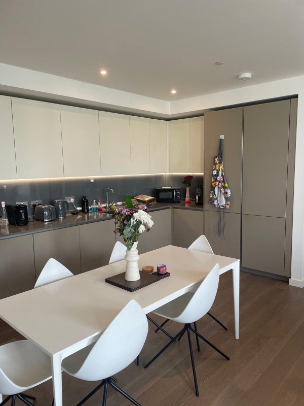 Room Fortunes Walk in Greater London