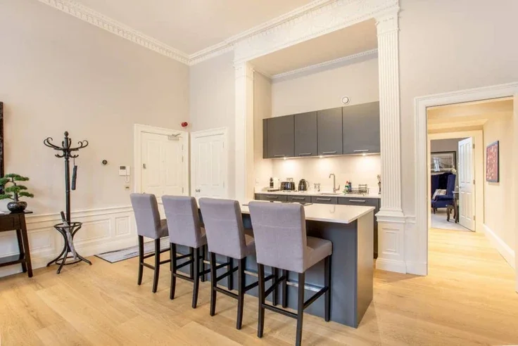 Flat York Place in City of Edinburgh