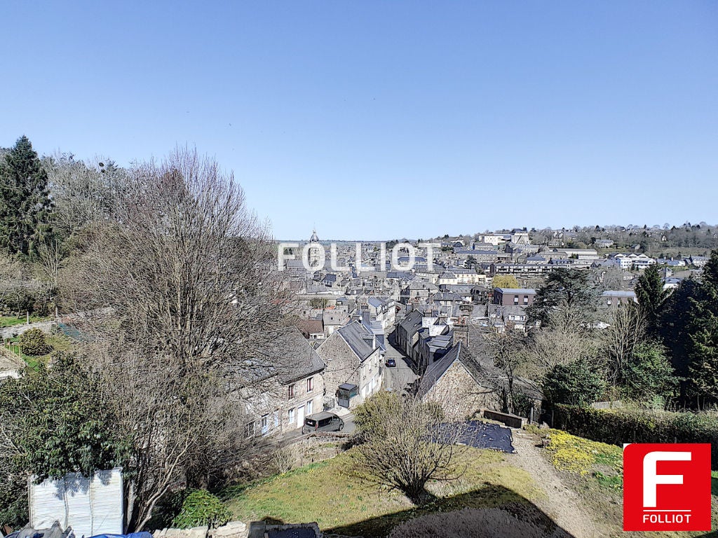 Flat Avenue du Maréchal Leclerc in Villedieu-les-Poêles-Rouffigny